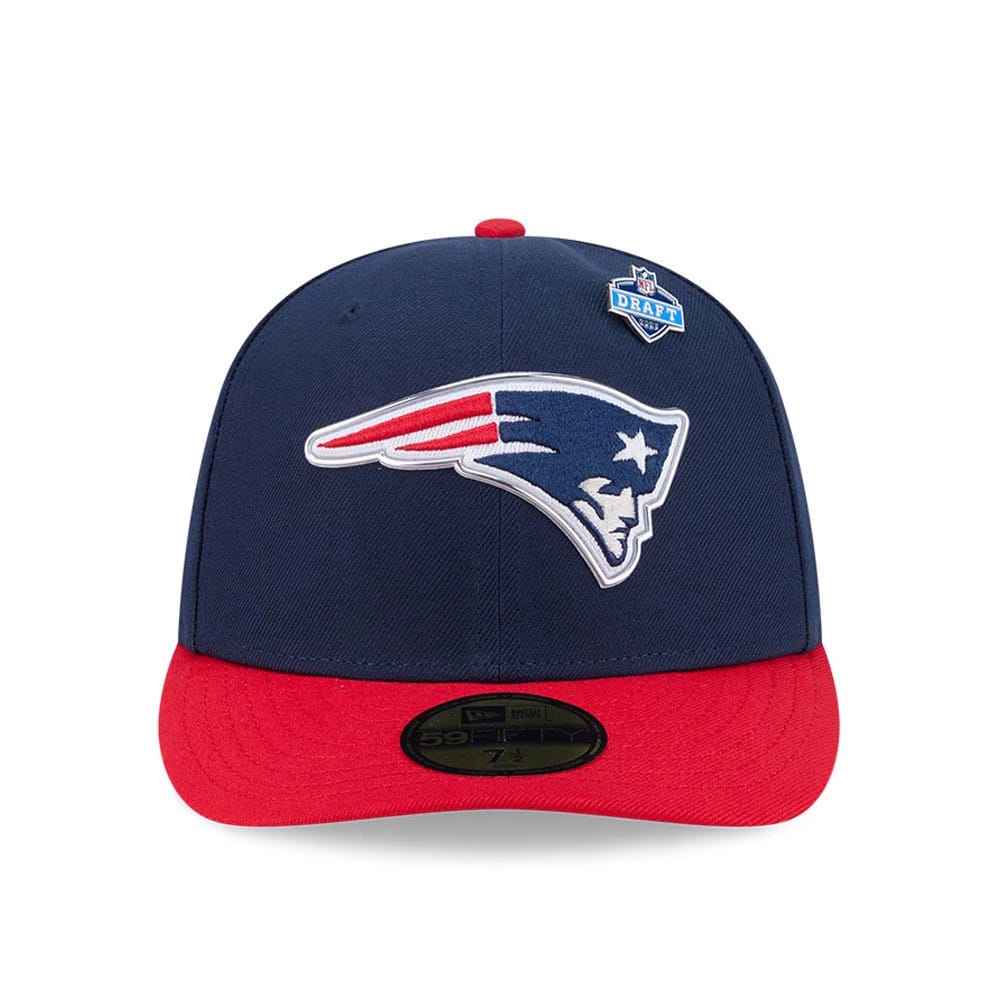 New England Patriots NFL Draft 2026 Dark Blue New Era 59FIFTY Fitted Cap, front view showing the raised red, white and dark blue Patriots logo embroidered on the front panels, with a red visor and a black and gold 59FIFTY size sticker on the visor.
