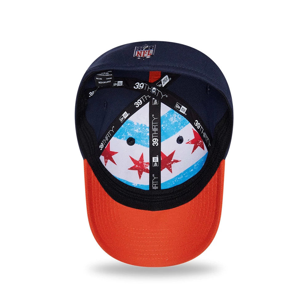 Chicago Bears NFL Draft 2026 Navy New Era 39THIRTY M-Crown Stretch Fit Cap, inside view showing the Chicago flag print on the panels, black sweatband and taping with repeated 39THIRTY logos.