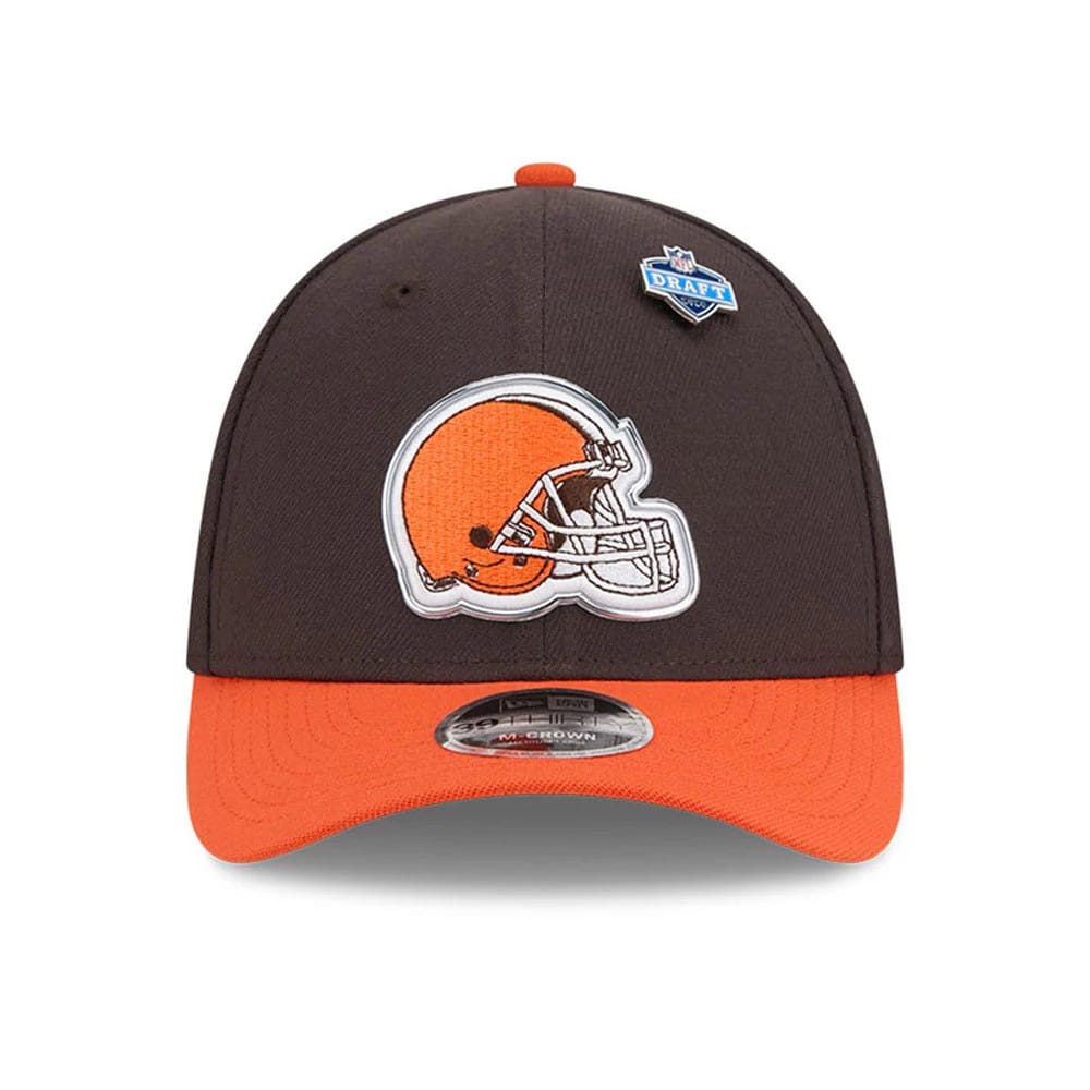 Pictured is this NFL Draft 2026 Cleveland Browns 39THIRTY M-Crown Stretch Fit cap in dark brown. 3