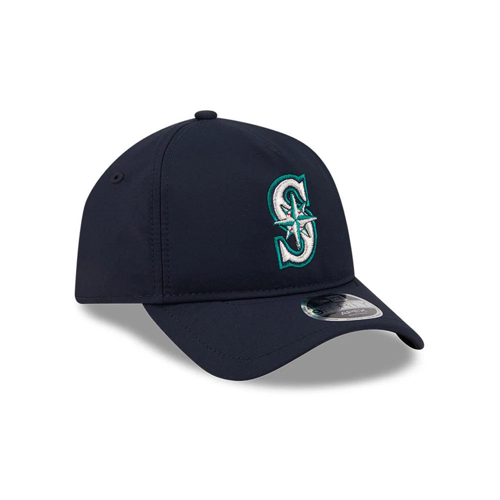 Seattle Mariners MLB Quickstrike Navy New Era 9FORTY Apex Adjustable Cap, front view showing a white and teal raised embroidered Mariners logo on the front panel, with a curved visor and an Apex 9FORTY size sticker on its navy fabric.
