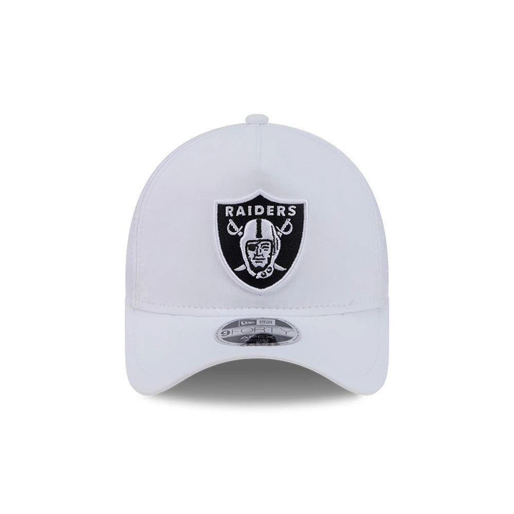 Las Vegas Raiders NFL Quickstrike White New Era 9FORTY Apex Adjustable Cap, front view showing the embroidered black and white Raiders logo on the structured white crown, curved white visor, and 9FORTY size sticker on the centre of the visor.
