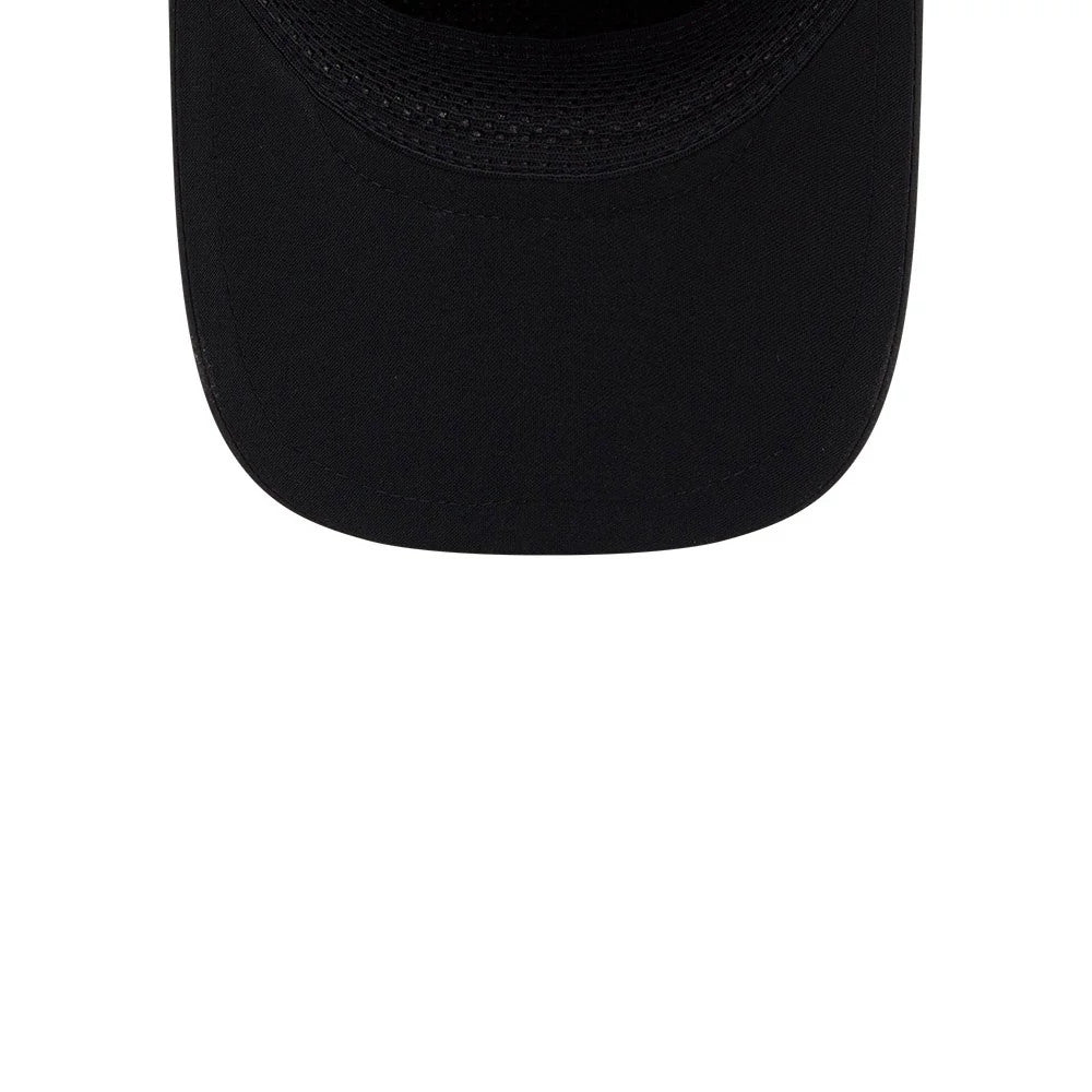 Pictured is this NBA Quickstrike Core Chicago Bulls 9FORTY Apex cap in black. 7