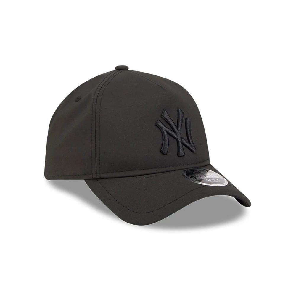 Pictured is this MLB Quickstrike Yankees 9FORTY Apex cap in black on black. 3
