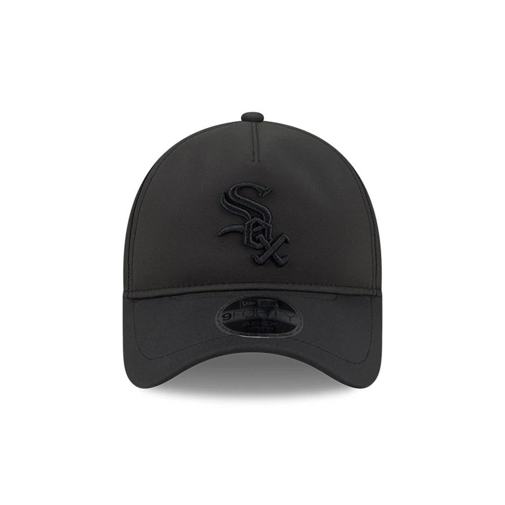 White Sox MLB Quickstrike Black on Black New Era 9FORTY Apex Adjustable Cap, front view showing the raised embroidered black White Sox logo centred on the structured black crown, with a curved black visor and 9FORTY Apex size sticker on the visor.