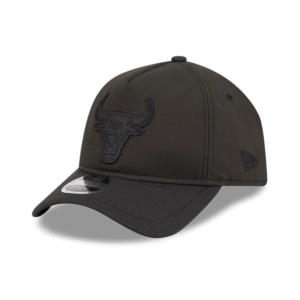 Pictured is this NBA Quickstrike Chicago Bulls 9FORTY Apex cap in black on black. 1