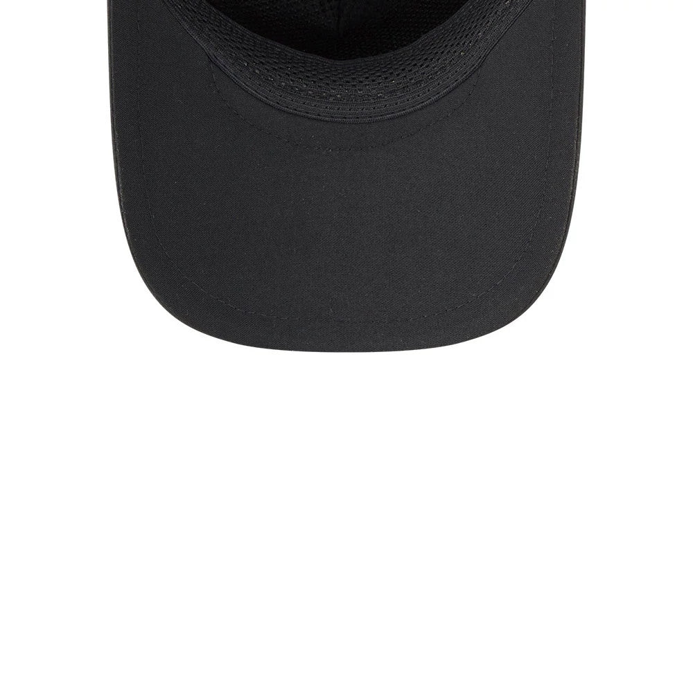 Pictured is this MLB Quickstrike Chicago White Sox 9FORTY Apex cap in black. 7
