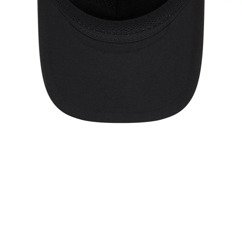 Pictured is this MLB Quickstrike Chicago White Sox 9FORTY Apex cap in black. 7