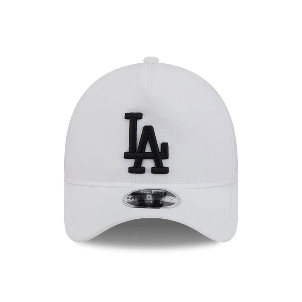 LA Dodgers MLB Quickstrike White New Era 9FORTY Apex Adjustable Cap, front view showing the black LA logo in raised embroidery on the structured white crown, with a curved white visor and a 9FORTY size sticker on the visor.