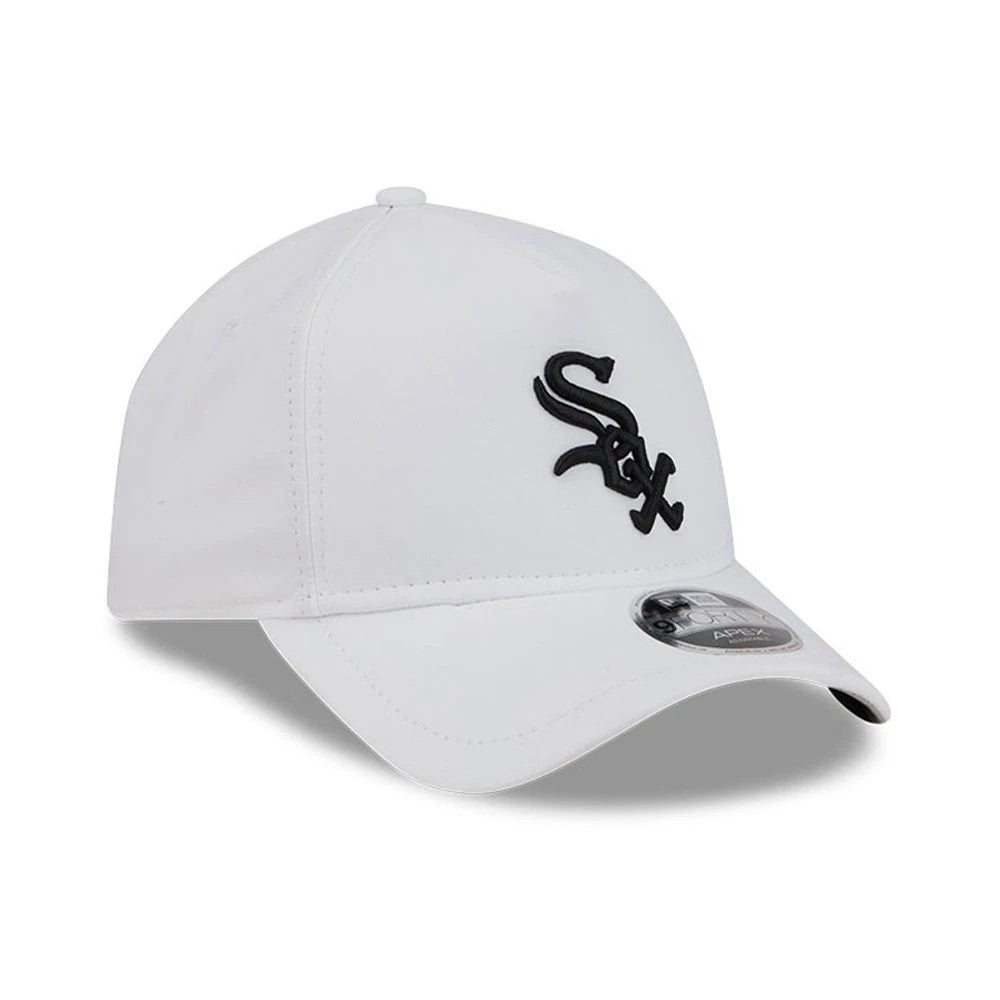 Chicago White Sox MLB Quickstrike White New Era 9FORTY Apex Adjustable Cap, three-quarter view showing the black raised embroidered Sox logo on the front panel, white curved visor with a 9FORTY size sticker, and matching top button.