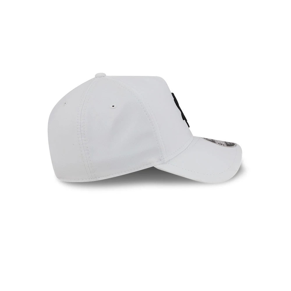 Pictured is this MLB Quickstrike Chicago White Sox 9FORTY Apex cap in white. 7
