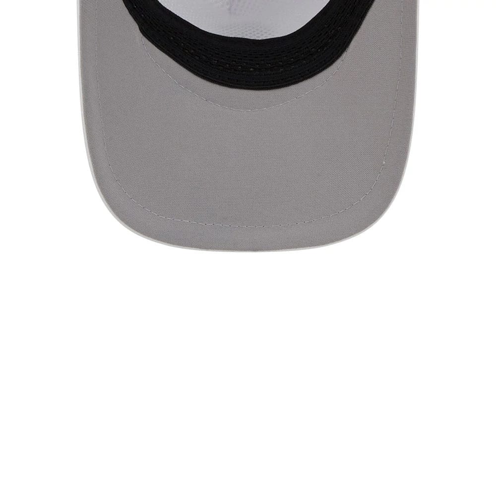 Pictured is this MLB Quickstrike Chicago White Sox 9FORTY Apex cap in white. 2