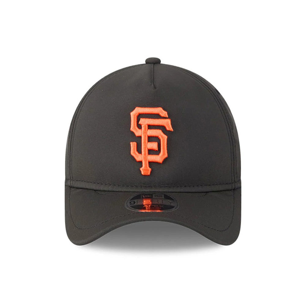 San Francisco Giants MLB Quickstrike Black New Era 9FORTY Apex Adjustable Cap, front view showing the raised orange SF logo embroidered on the structured black crown, featuring a curved visor and a 9FORTY size sticker on the underside.