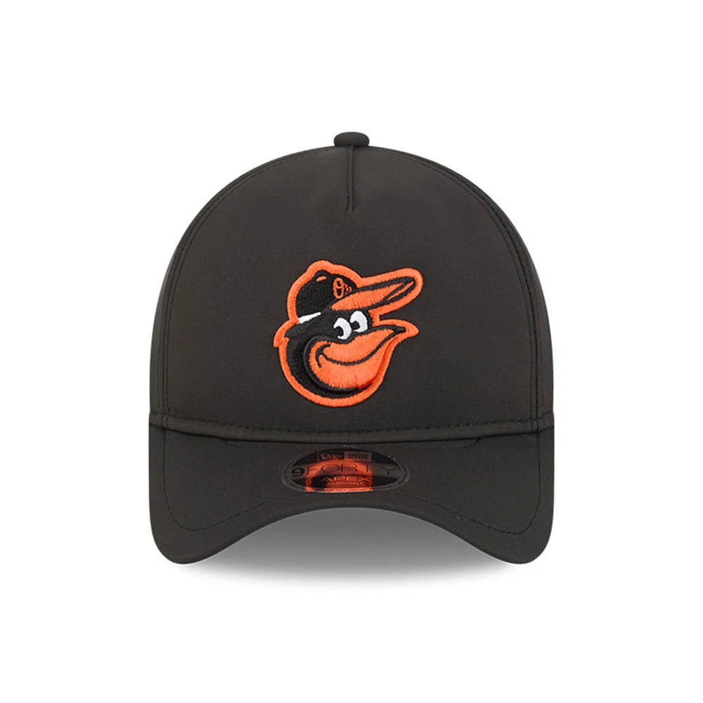 Baltimore Orioles MLB Quickstrike Black New Era 9FORTY Apex Adjustable Cap, front view showing the orange and black embroidered Orioles logo on the structured black crown, with a slightly curved black visor and a 9FORTY size sticker on the visor.