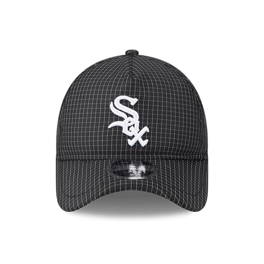 Chicago White Sox MLB Quickstrike Black New Era 9FORTY Apex Adjustable Cap, front view showing raised white Sox logo embroidered on the black grid-patterned front panel, with a curved visor and 9FORTY size sticker on the centre of the visor.