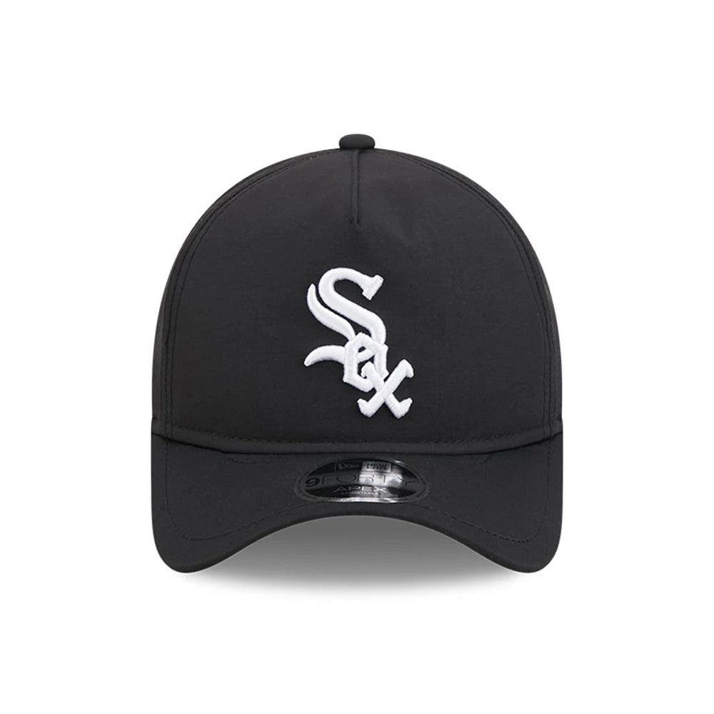 Pictured is this MLB Quickstrike Chicago White Sox 9FORTY Apex cap in black. 2