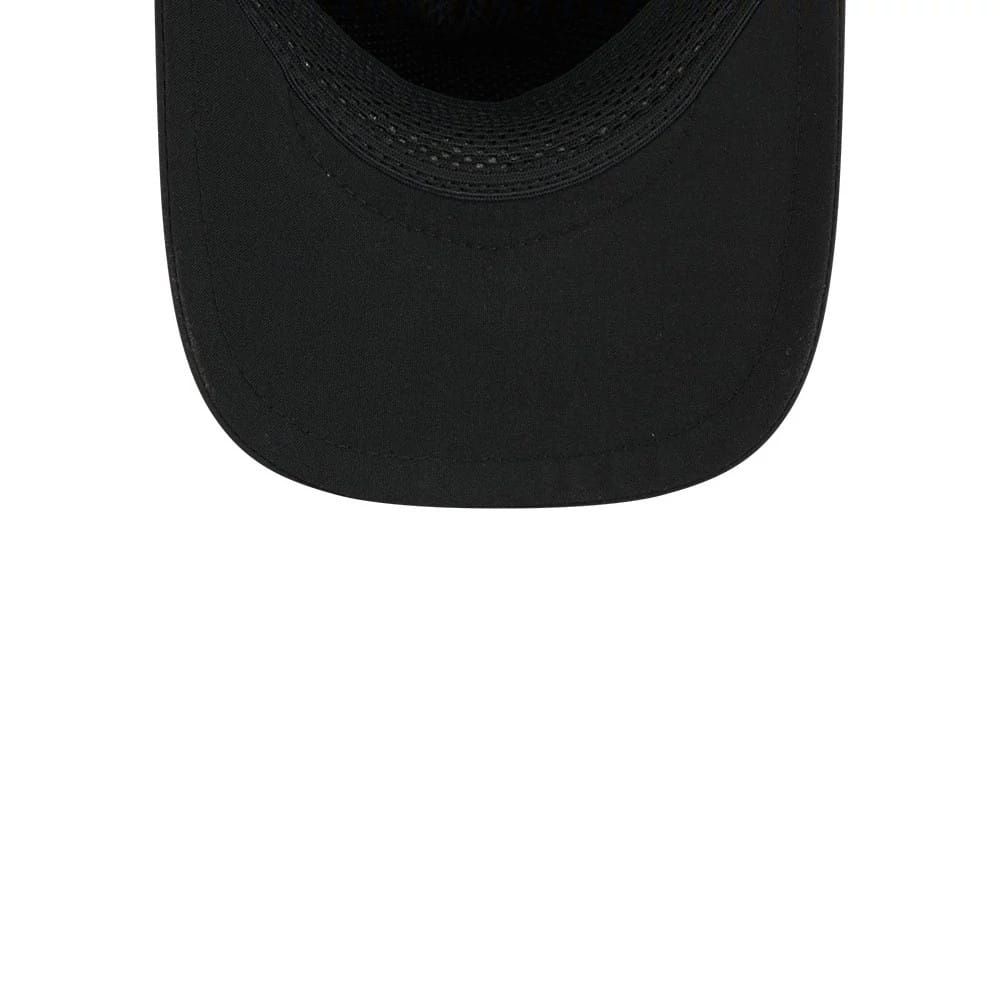 Pictured is this MLB Quickstrike Chicago White Sox 9FORTY Apex cap in black. 7