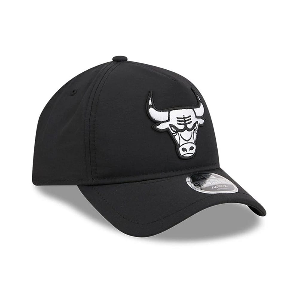 Pictured is this NBA Quickstrike Chicago Bulls 9FORTY Apex cap in black. 3