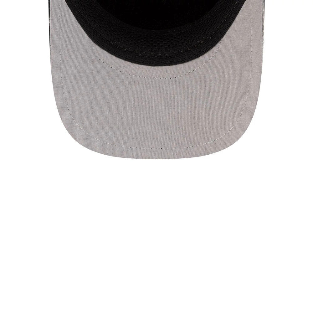 New Era Ripstop Black New Era 9FORTY Apex Cap, inside view showing a light grey undervisor, a black soft sweatband, and black taping on the seams, highlighting the structured and supportive interior design of the cap for a comfortable fit.