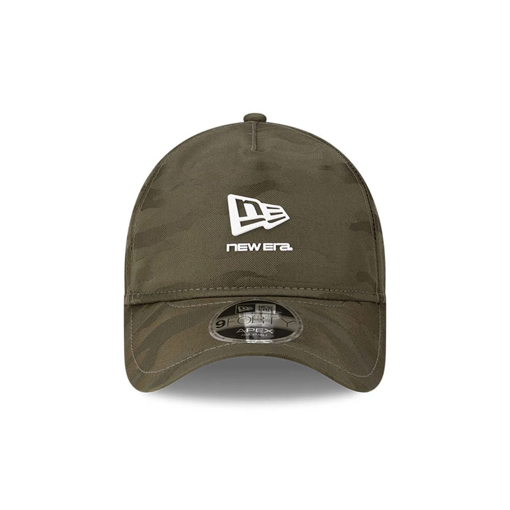 New Era Green 9FORTY Apex Cap, front view showing a white embroidered New Era flag logo and text on the structured green crown, camouflage pattern detail across the fabric, and a 9FORTY size sticker on the slightly curved visor.