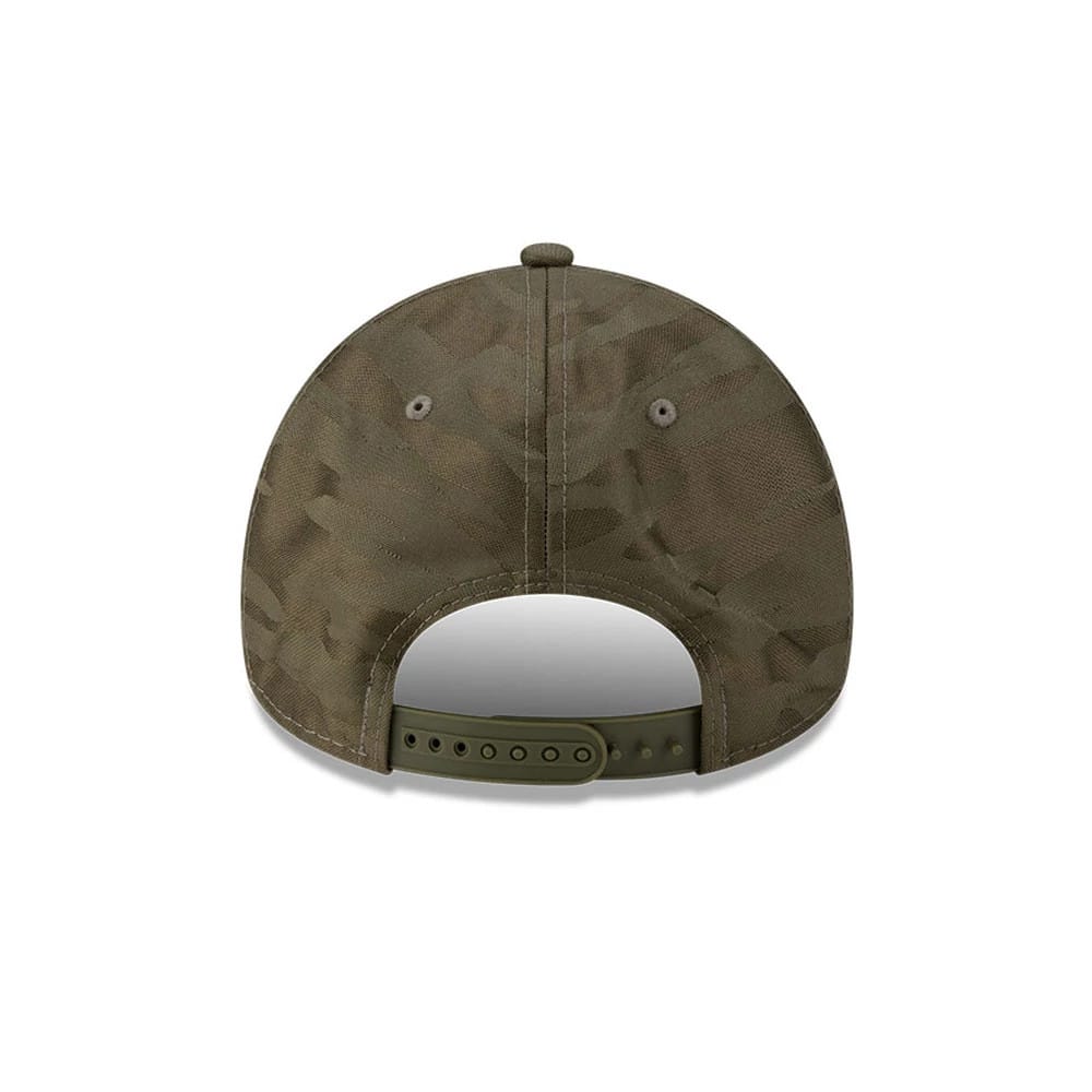 New Era Green 9FORTY Apex Cap, rear view showing the adjustable snap closure in matching green, an unstructured camouflage-patterned crown, and two small eyelets on the back panels for added detail.