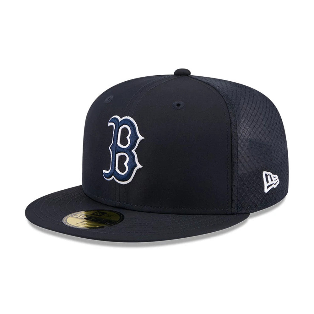 Boston Red Sox MLB Batting Practice 2026 Navy New Era 59FIFTY Fitted Cap, front view showing a raised navy embroidered B logo on the structured front panel, a flat navy visor with a gold 59FIFTY size sticker.