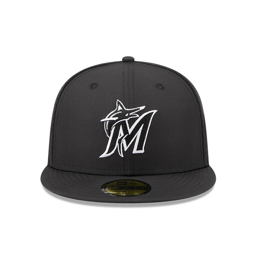 Miami Marlins MLB Batting Practice 2026 Black New Era 59FIFTY Fitted Cap, front view showing the raised white embroidered Marlins logo on the black structured crown, with a flat black visor and a gold 59FIFTY size sticker.