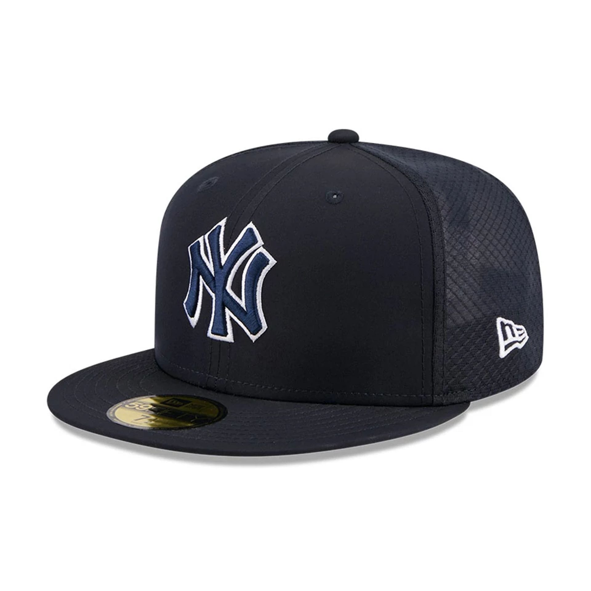 Pictured is this MLB Batting Practice 2026 New York Yankees 59FIFTY Fitted cap in navy. 1