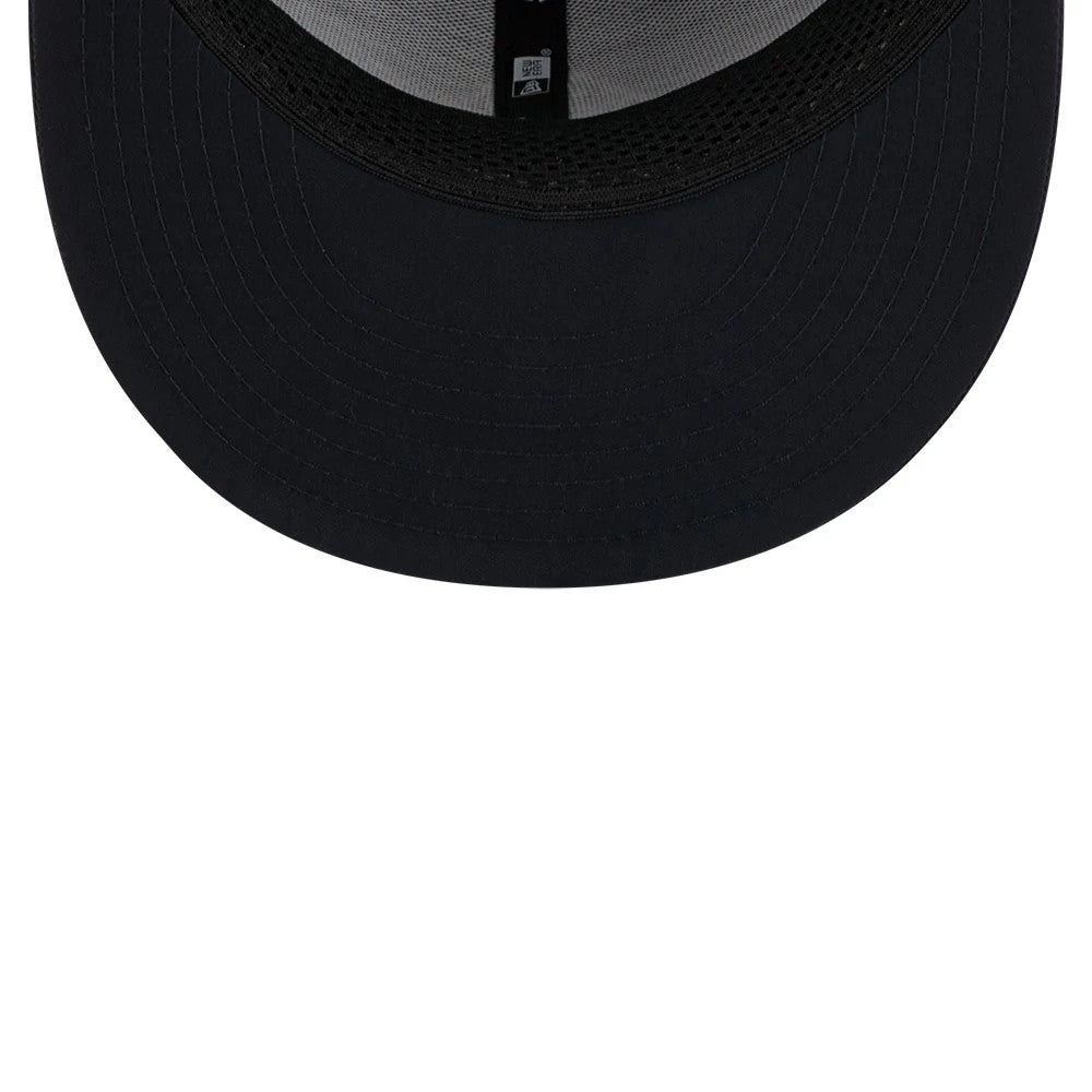 New York Yankees MLB Batting Practice 2026 Navy New Era 59FIFTY Fitted Cap, inside view showing a grey undervisor, black taping along the seams, and the New Era logo on the tag at the centre of the crown.