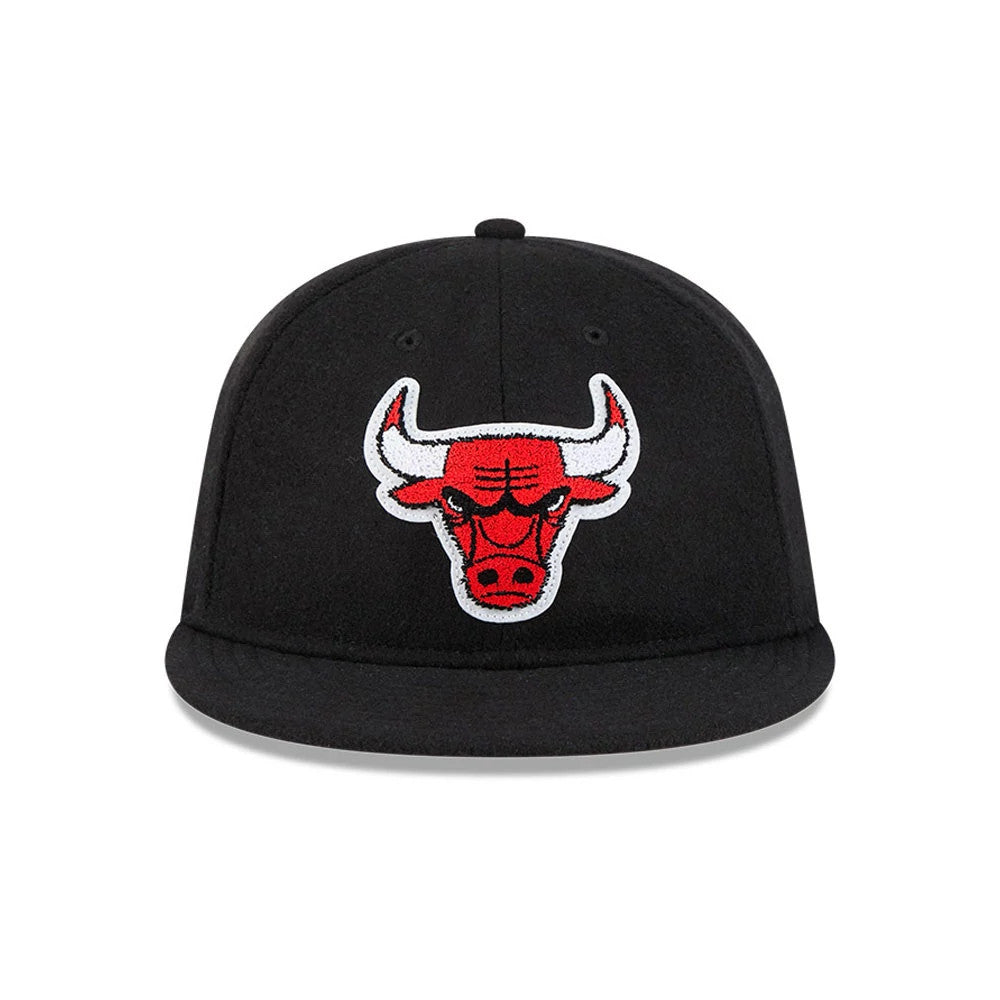 Chicago Bulls NBA Chenille Woven Black Retro Crown New Era 9FIFTY Adjustable Cap, front view showing the prominent red and white embroidered Bulls logo on the structured black crown, completed with a curved black visor and top button.