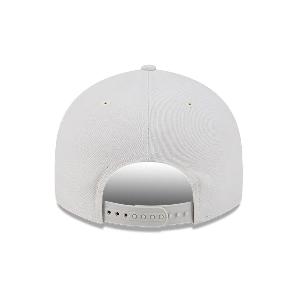 Pictured is this Nickelodeon Fairly Oddparents 9FIFTY Snapback cap in light beige. 7
