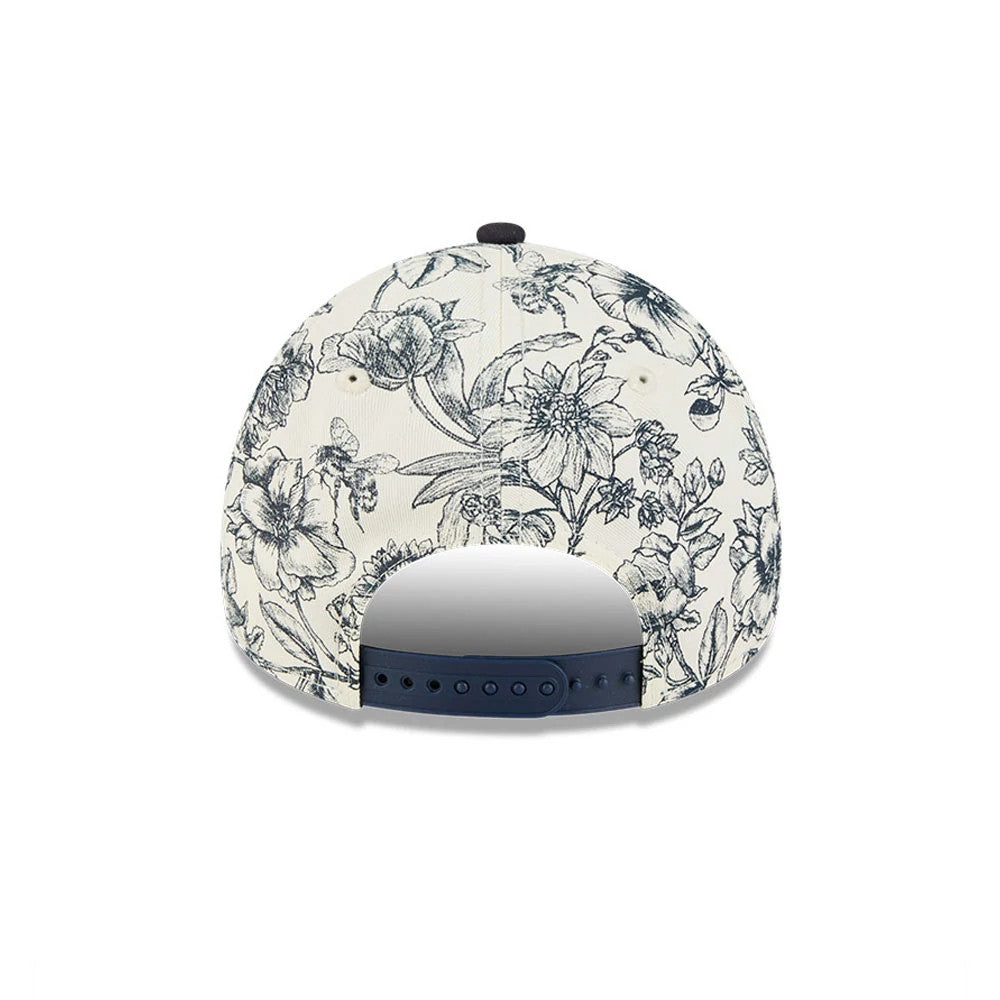 Pictured is this MLB Spring Floral New York Yankees 9FORTY A-Frame cap in navy. 7