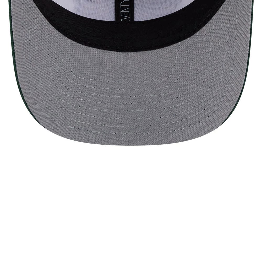 Pictured is this NFL Duck Cloth Green Bay Packers 9SEVENTY Stretch Snap cap in white. 2