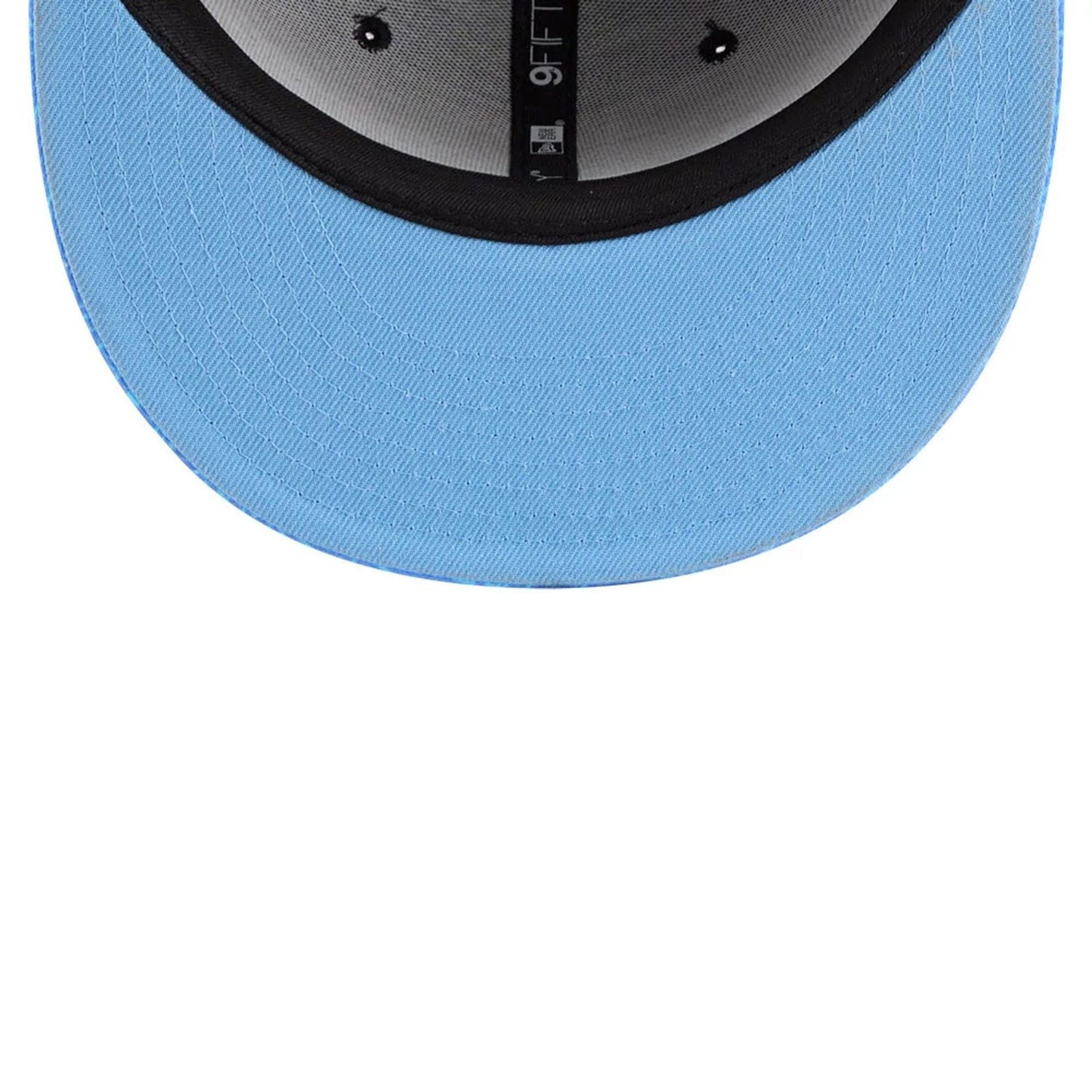 Pictured is this Dexter's Laboratory 9FIFTY Snapback cap in black. 7