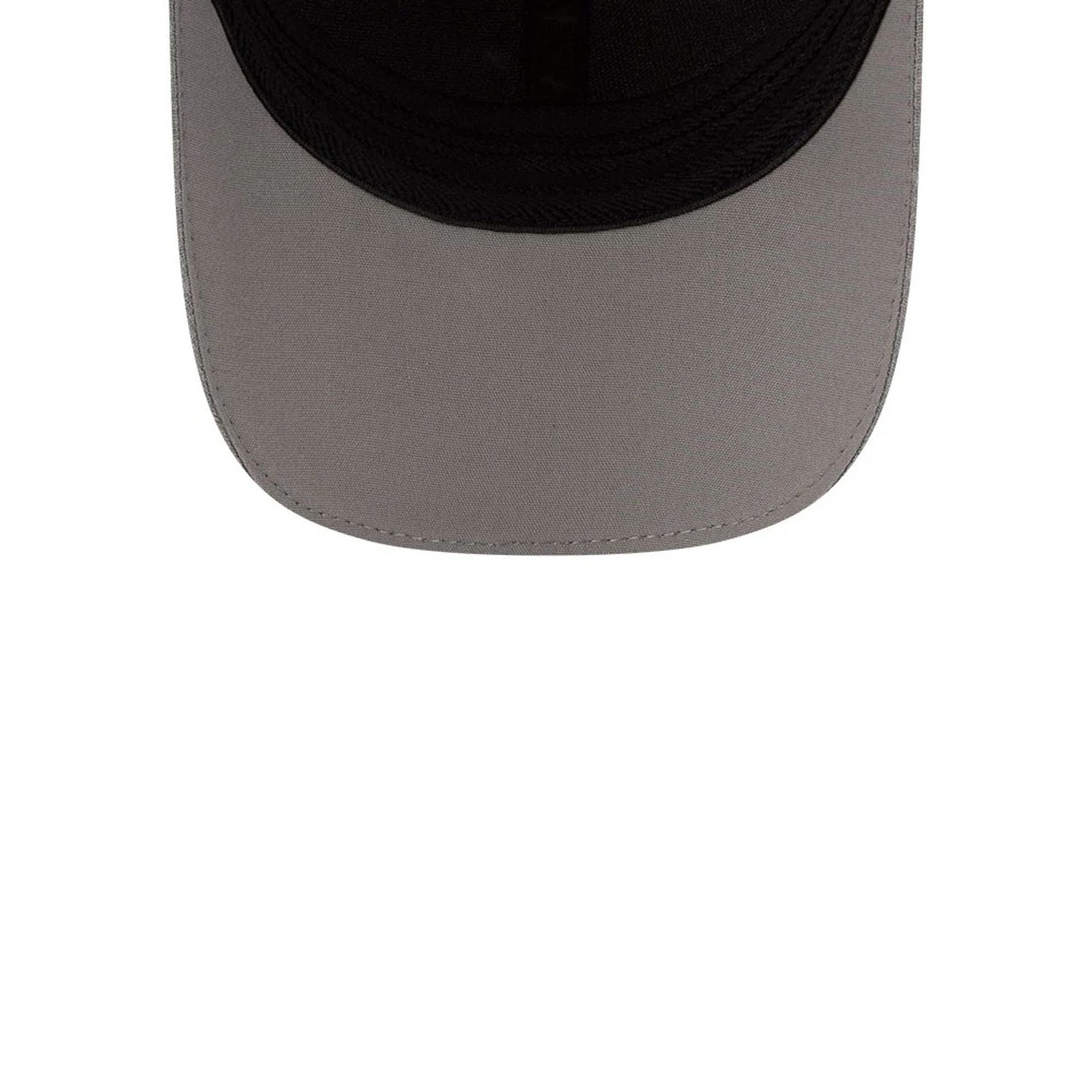 Pictured is this New Era 39THIRTY Infinity Stretch Fit cap in grey. 7
