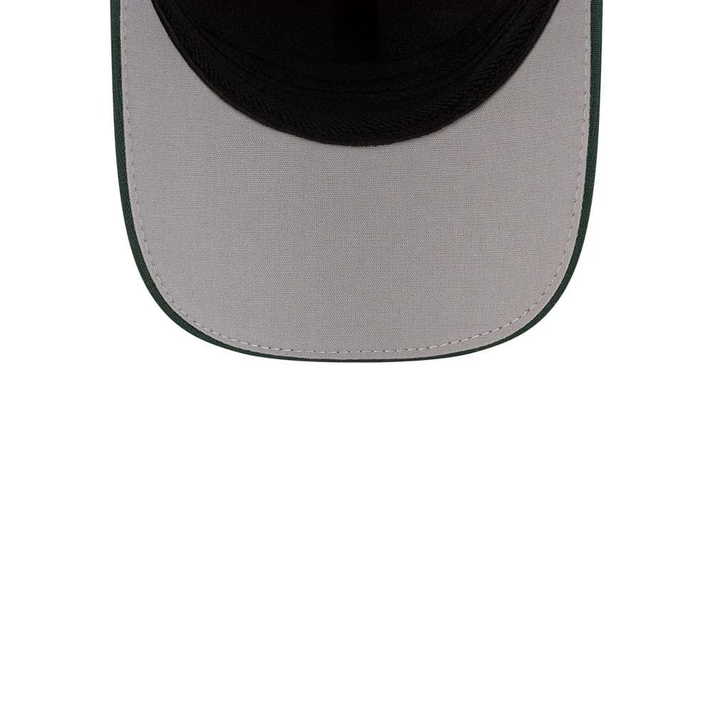 Pictured is this New Era 39THIRTY Infinity Stretch Fit cap in dark green. 2