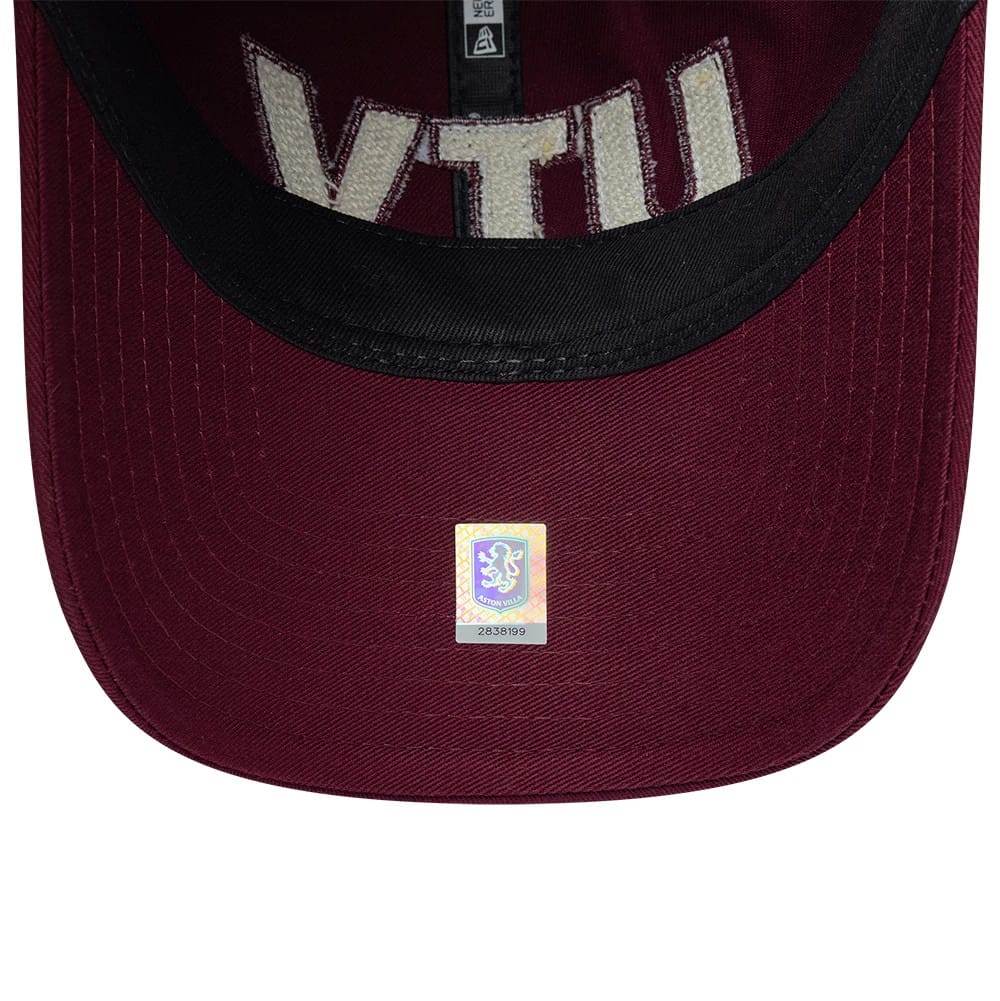 Pictured is this Aston Villa FC Boucle 9TWENTY cap in dark red. 7