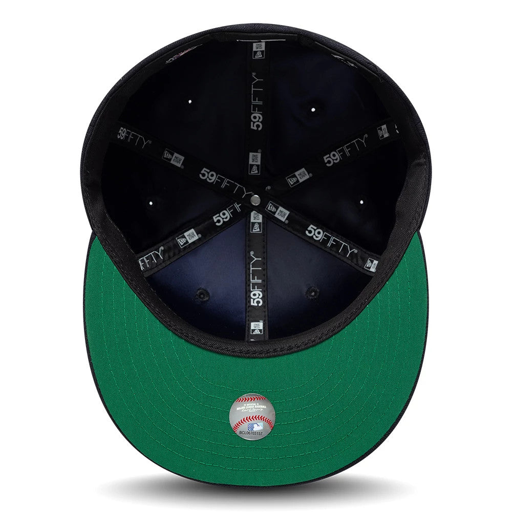 Pictured is this MLB Sidepatch Boston Red Sox 59FIFTY Fitted cap in navy. 2