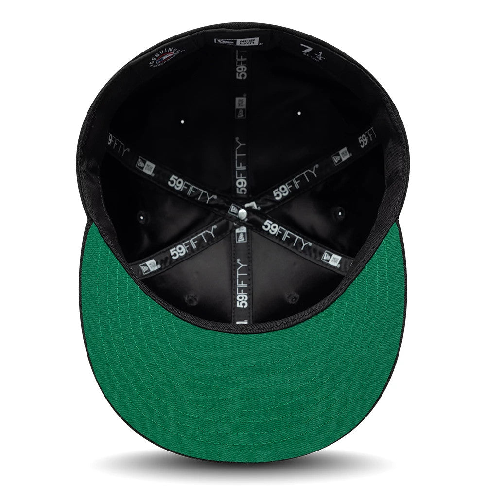 Pictured is this MLB Sidepatch Chicago White Sox 59FIFTY Fitted cap in black. 2