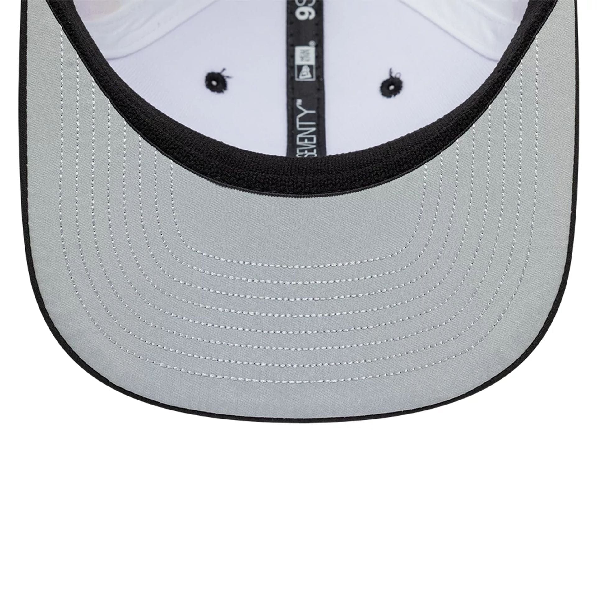 Pictured is this Oliver Bearman Miami Race Special TGR Haas F1 9SEVENTY Stretch Snap cap in white. 2