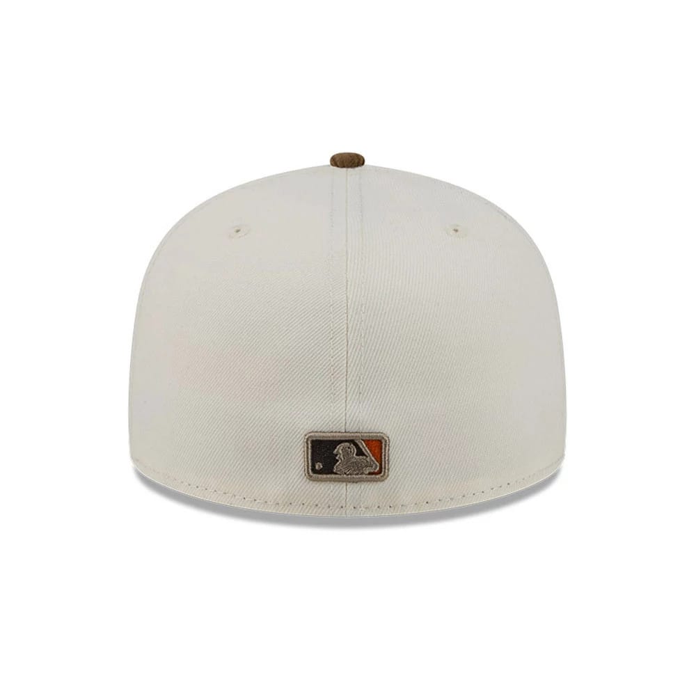 Pictured is this MLB Cord Visor New York Yankees 59FIFTY Fitted cap in white. 7