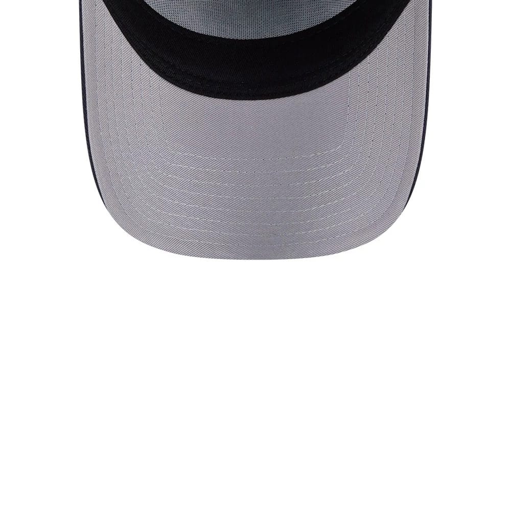 Pictured is this MLB Calligraphy New York Yankees 9FORTY A-Frame cap in navy. 2