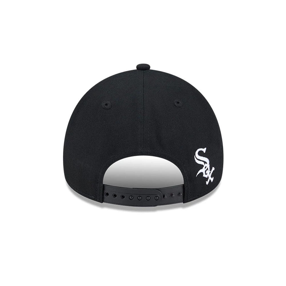 Pictured is this MLB Calligraphy Chicago White Sox 9FORTY A-Frame cap in black. 7