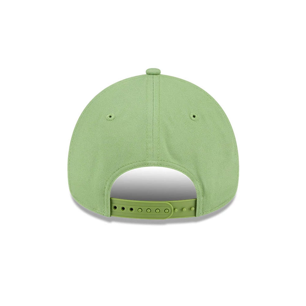 Pictured is this MLB Strawberry Matcha New York Yankees 9FORTY A-Frame cap in green. 7