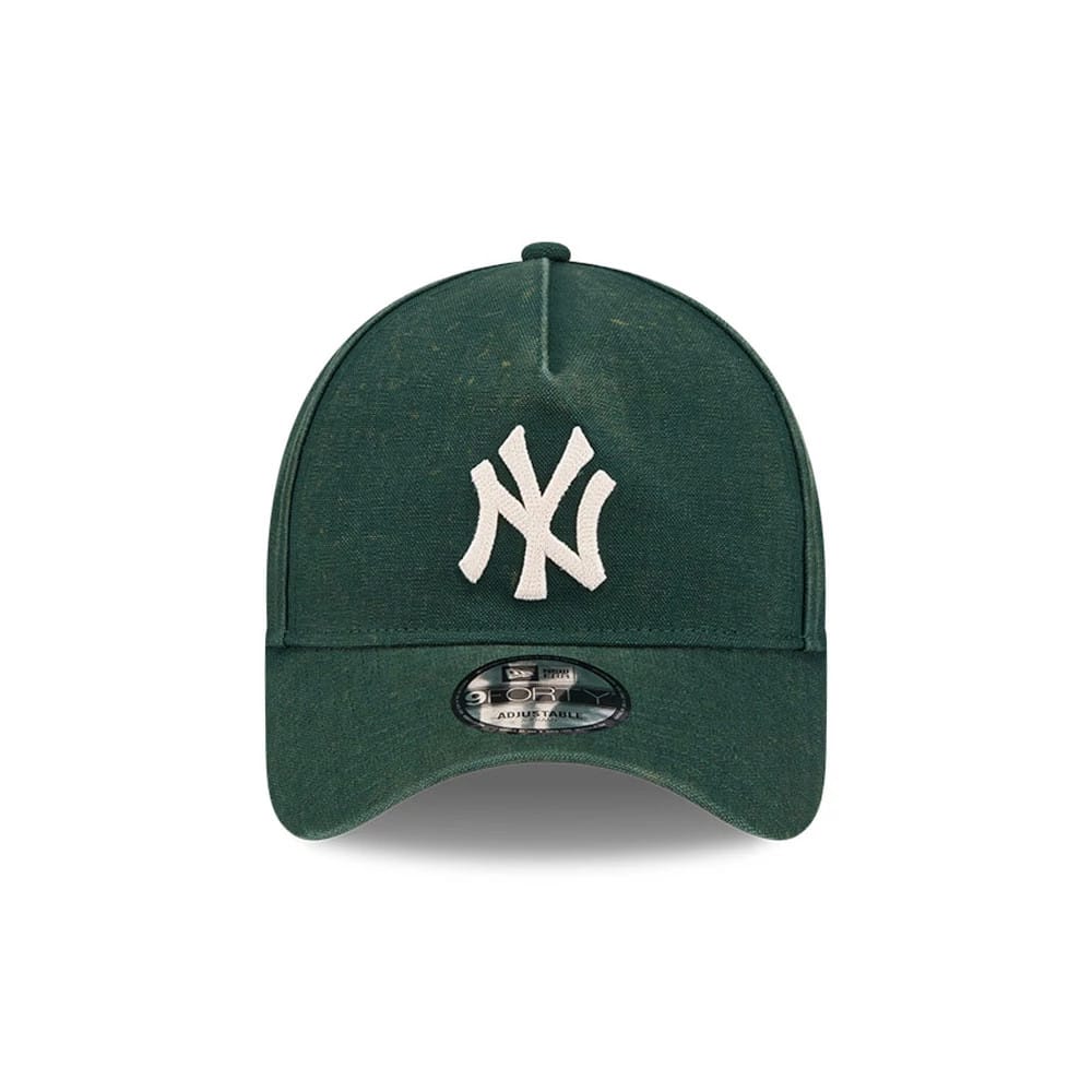 Pictured is this MLB Washed Canvas New York Yankees 9FORTY A-Frame cap in dark green. 2