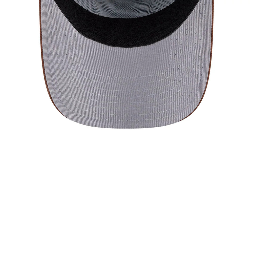 Pictured is this NFL Blueberry Tiramisu Las Vegas Raiders 39THIRTY A-Frame Stretch Fit cap in navy. 2