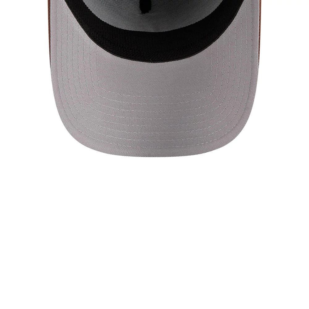 Pictured is this MLB Blueberry Tiramisu LA Dodgers 39THIRTY A-Frame Stretch Fit cap in navy. 2