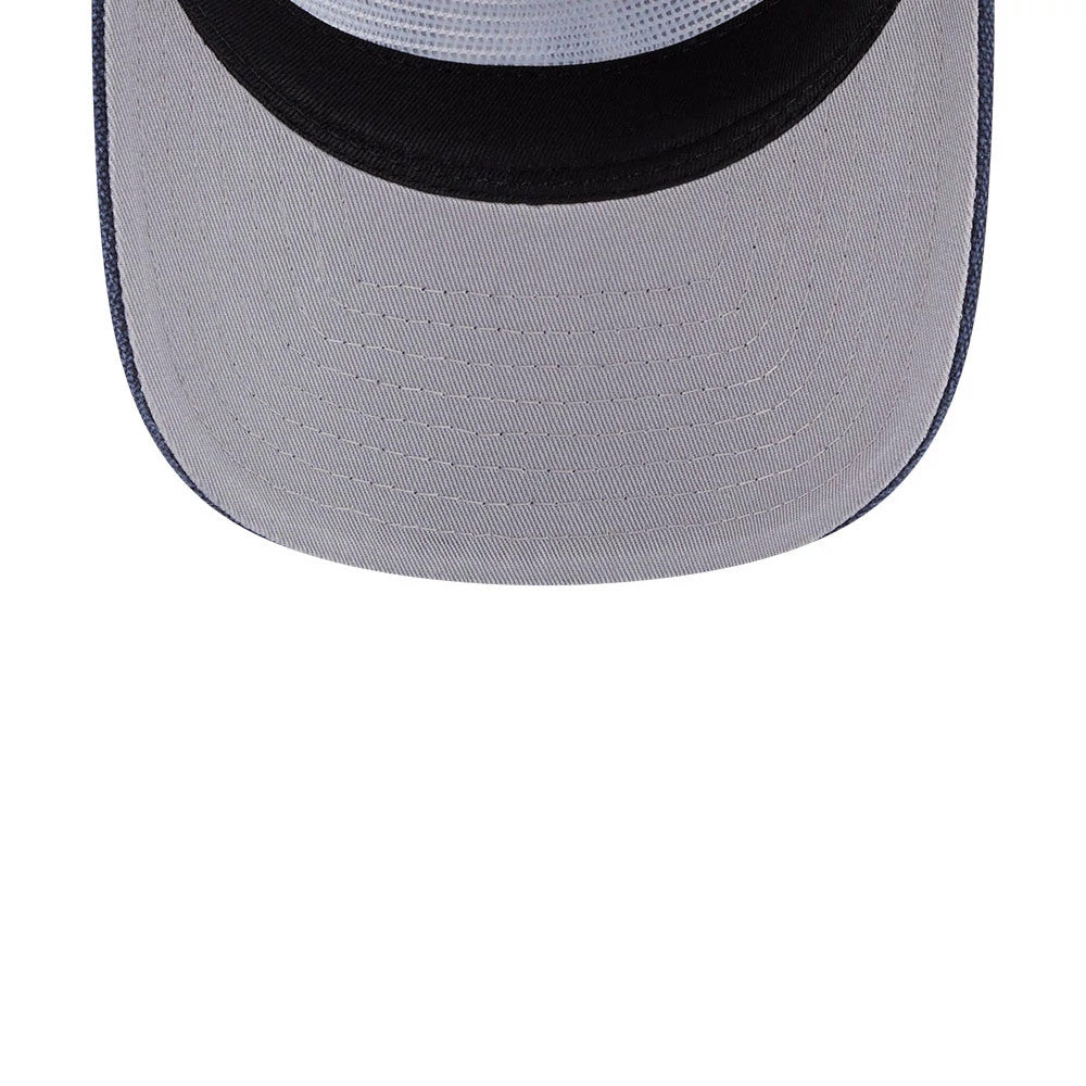 Pictured is this MLB Duck Canvas New York Yankees 19TWENTY cap in navy. 2