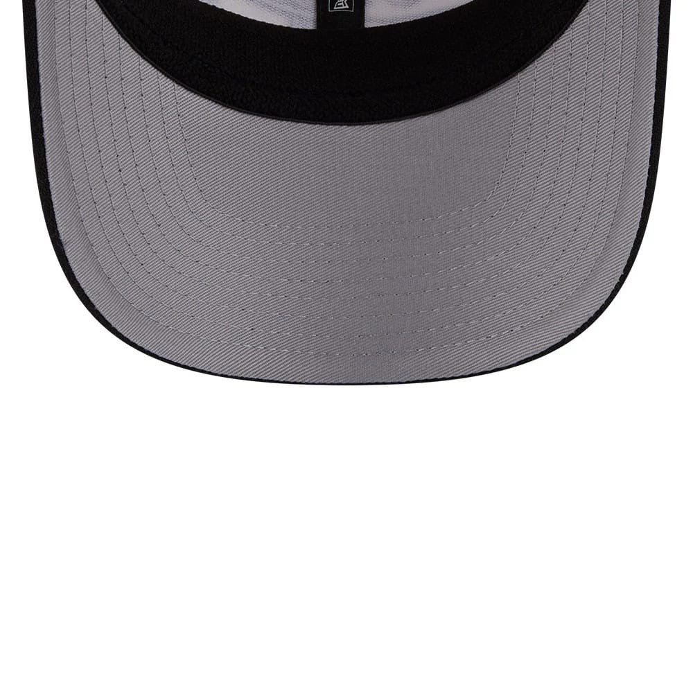 Pictured is this MLB 2 Tone LA Dodgers 9SEVENTY Stretch Snap cap in cream & black. 2