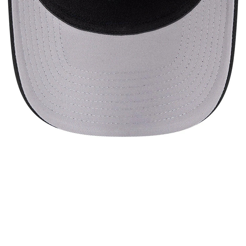 Pictured is this MLB Chicago White Sox 9SEVENTY Stretch Snap cap in black. 2
