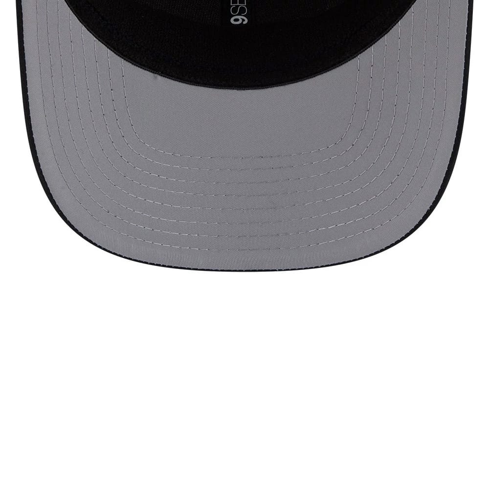 Pictured is this New Era Linear Logo 9SEVENTY Stretch Snap cap in white. 2